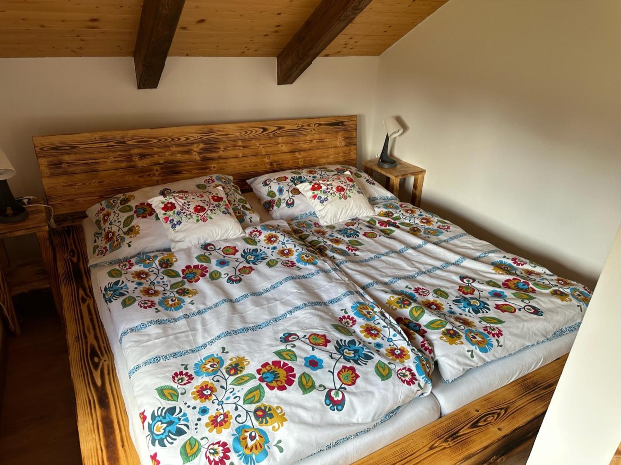 Wellness Se Saunou A Virivkou 1 Zirovnice