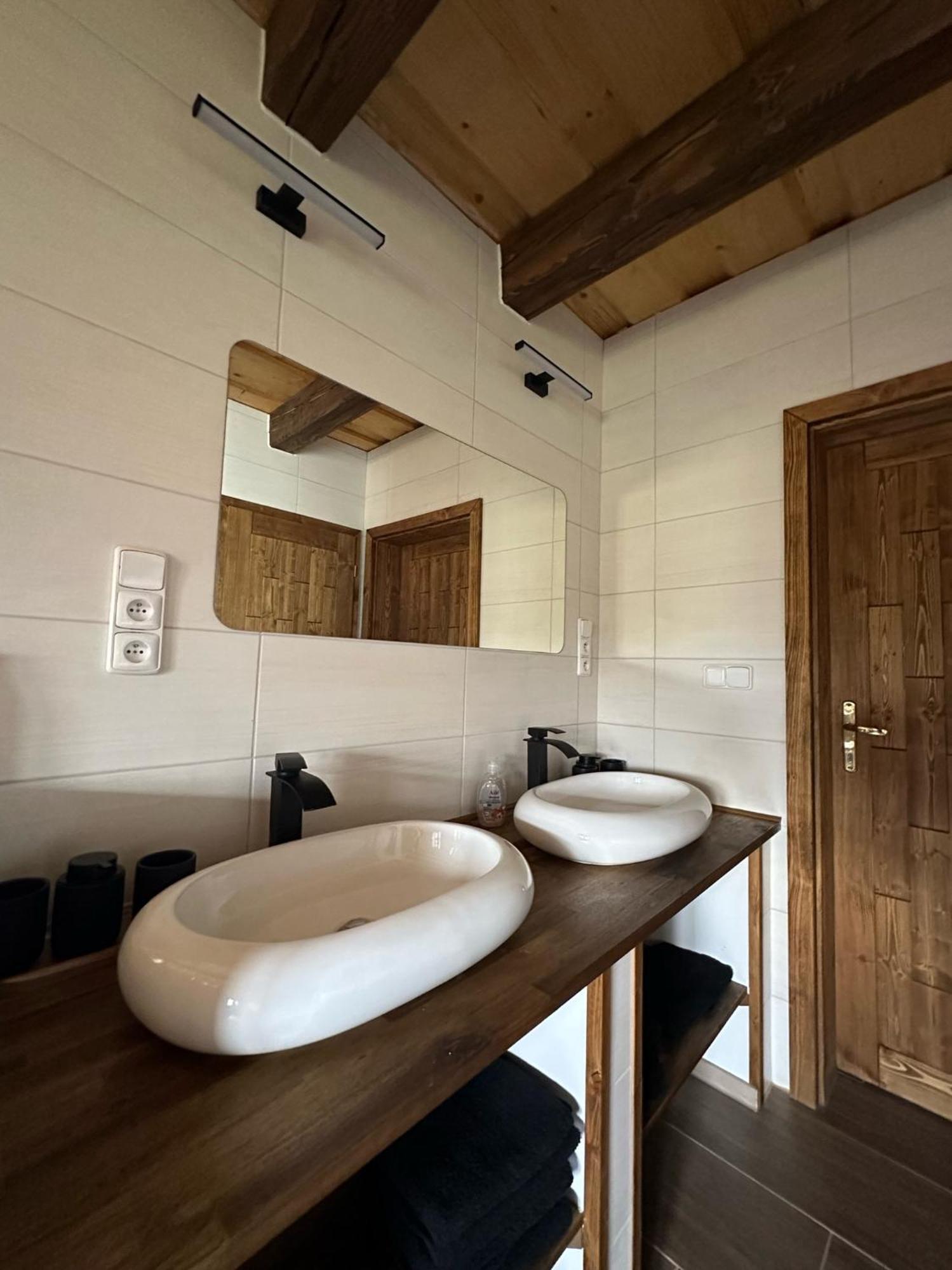 Wellness Se Saunou A Virivkou 1 *